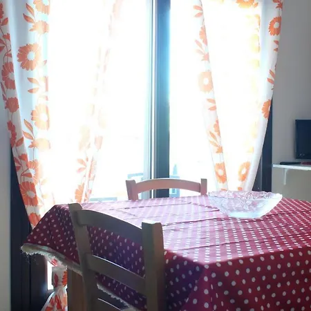 Welcomely - Il Salotto Apartment